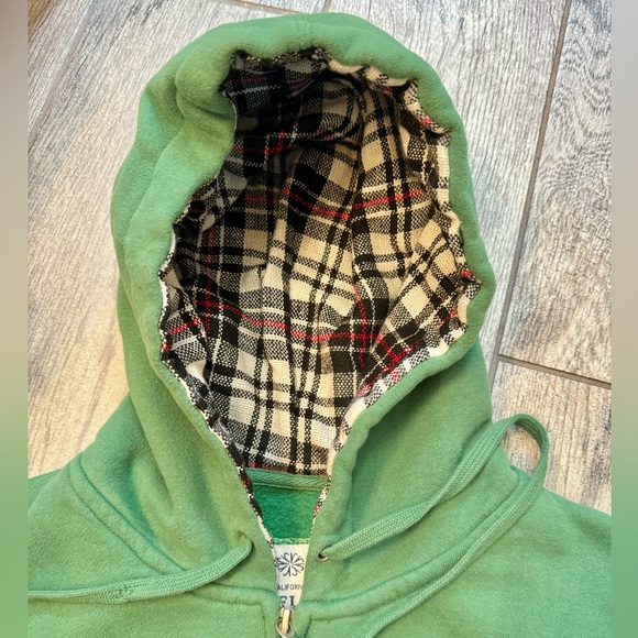 California Reflex Green Star Zip Hoodie with Black White Red Plaid Hood Lining - Picture 5 of 8